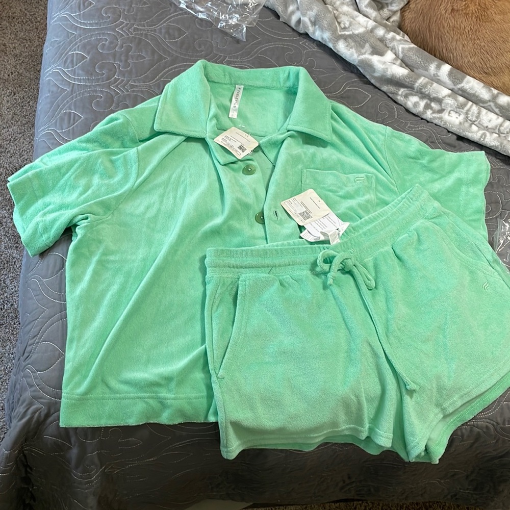 Fabletics terry sleep set 🌺🌴 tropical water green color Size Large NWT